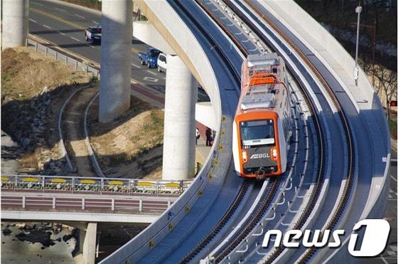 본문 이미지 - 부산김해경전철. 뉴스1 DB