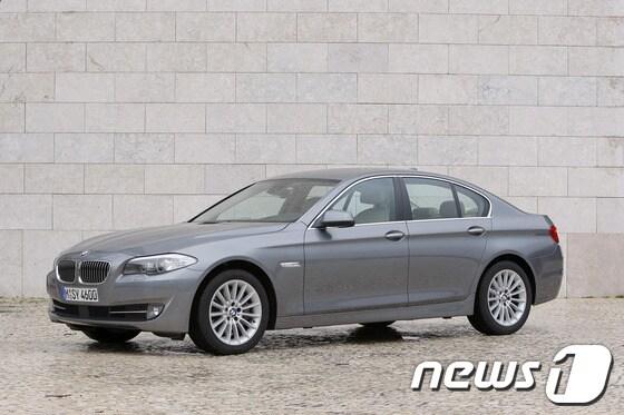 본문 이미지 - BMW의 2012년형 528i © News1 