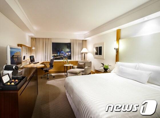 본문 이미지 - 부산 웨스틴조선호텔이 오는 2월말까지 친환경패키지 객실상품인 'I ♡ Westin I ♡ Green 패키지'를 내놨다. © News1 