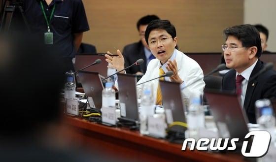 본문 이미지 - 민주당 김광진 의원.2012.10.11/뉴스1 © News1 이명근 기자