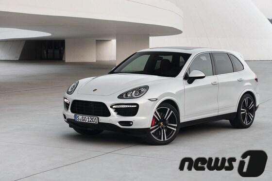 본문 이미지 - 포르쉐 '카이엔터보S'(사진제공=스투트가르트 스포츠카)© News1