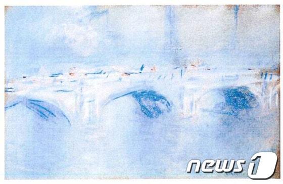본문 이미지 - 네덜란드 로테르담 쿤스트할 미술관에서 16일(현지시간) 도난당한 클로드 모네의 ‘런던의 워털루 다리(Waterloo Bridge, London)’ © AFP/DUTCH POLICE/News1, 무단전재 및 재배포 금지