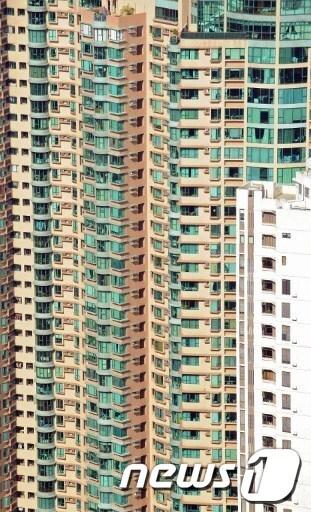 본문 이미지 - 홍콩의 고층 럭셔리 아파트ⓒ AFP=News1