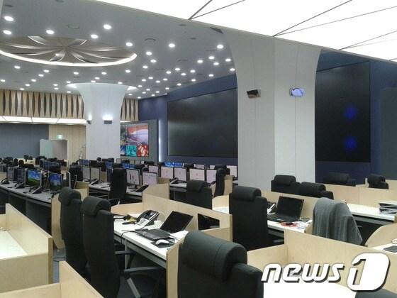 본문 이미지 - 서울시 신청사 지하3층에 마련된 '서울안전 통합상황실'의 모습. © News1  