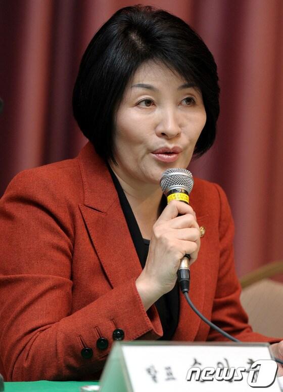 본문 이미지 - 손인춘 새누리당 의원. 2012.10.31/뉴스1 © News1 안은나 인턴기자