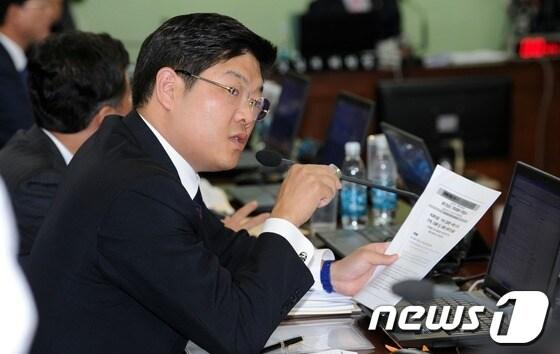 본문 이미지 - 이재영 새누리당 의원. 2012.10.5/뉴스1 © News1 허경 기자