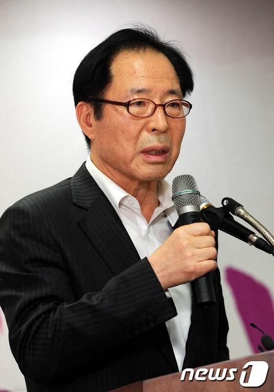 본문 이미지 -                                        권영길 전 민주노동당 대표.  2012.10.7/뉴스1 © News1 박지혜 기자