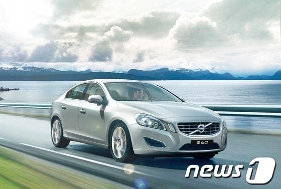 본문 이미지 - 볼보자동차 'S60'(사진제공=볼보자동차)© News1