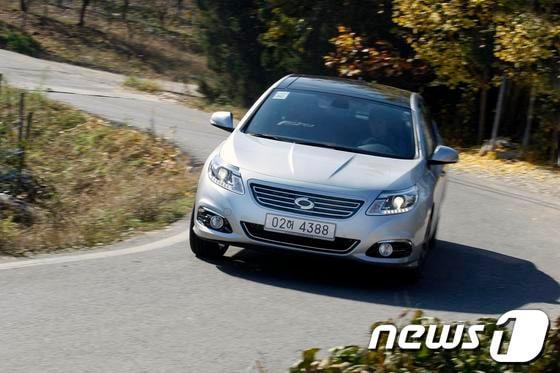 본문 이미지 - 르노삼성차 '뉴SM5플래티넘'(사진제공=르노삼성자동차)© News1