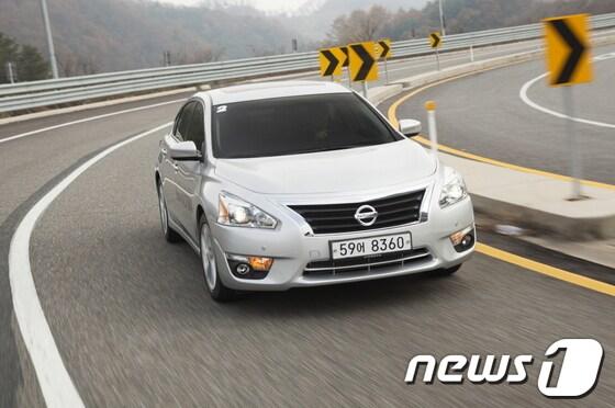 본문 이미지 - 닛산 중형세단 '알티마'(한국닛산 제공)© News1   류종은 기자