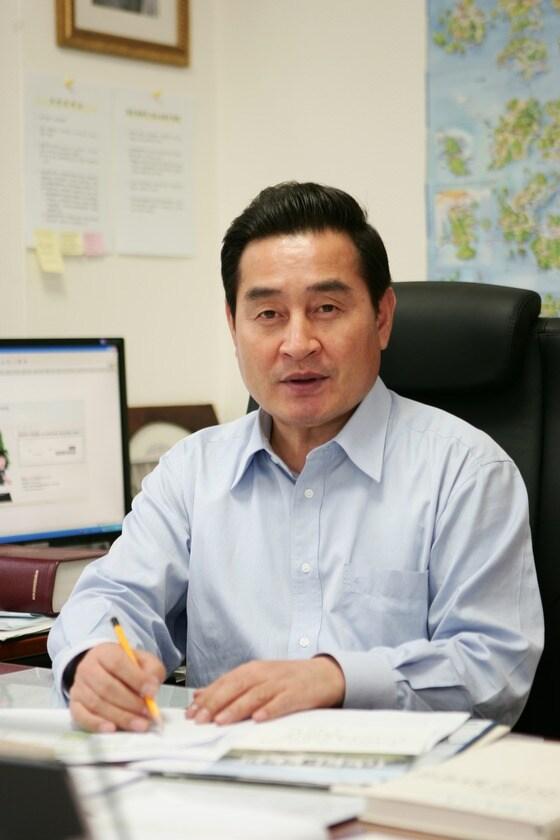 본문 이미지 - 이윤석 민주통합당 의원© News1 