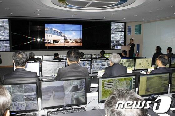본문 이미지 - 울산 북구 CCTV 통합관제센터. © News1 임성백 기자