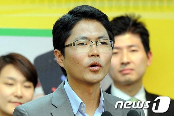 본문 이미지 - 민주당 김광진 의원. © News1 이광호 기자