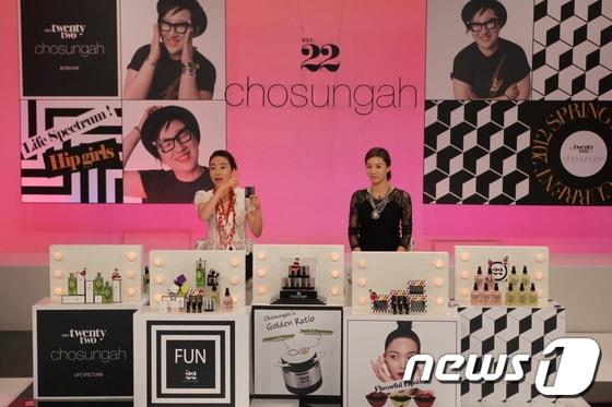 본문 이미지 - '조성아22'의 GS샵 론칭 방송.(사진=GS샵 제공)© News1 