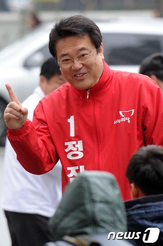 본문 이미지 - 서울 중구에 출마한 새누리당 정진석 후보.  © News1 박지혜 인턴기자