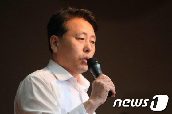 본문 이미지 - 방송인 최일구씨의 광주 조선대 강의 모습 . © News1 김태성 기자