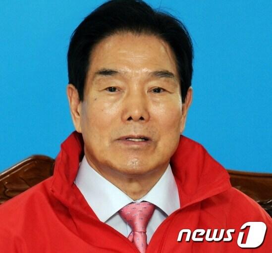 본문 이미지 - 새누리당 비례대표 6번으로 당선이 확실시된 주영순 목포상공회의소장.© News1 