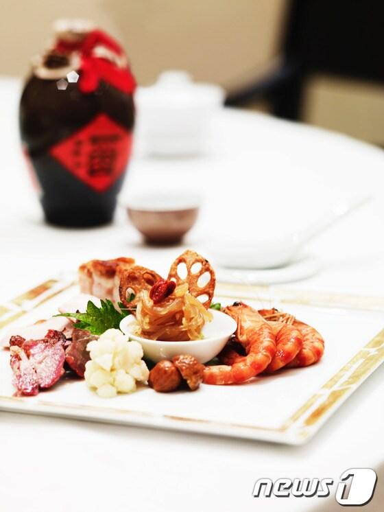 본문 이미지 - 부산웨스틴조선호텔의 까멜리아가 5월 한달간 선보이는 중화요리 코스 메뉴..© News1