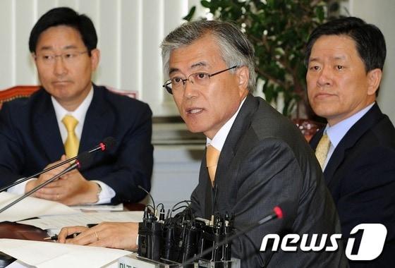 본문 이미지 - 문재인 민주통합당 상임고문. © News1 이종덕 기자