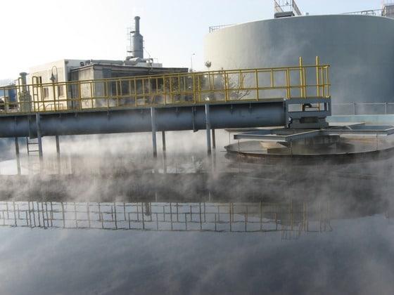 본문 이미지 - 염색폐수 처리장에서 나온 슬러지를 활용해 '산화티탄'을 만드는 환경신기술이 개발됐다.span style=