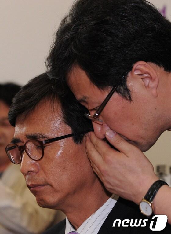 본문 이미지 - [자료] 유시민 전 보건복지부 장관과 천호선 진보정의당 최고위원 © News1 양동욱 기자