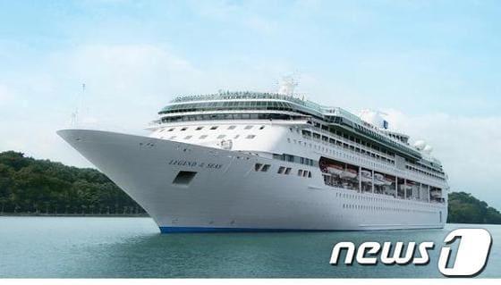 본문 이미지 - 로얄캐리비안크루즈 '레전드호'/사진제공= 여수세계박람회조직위원회© News1 