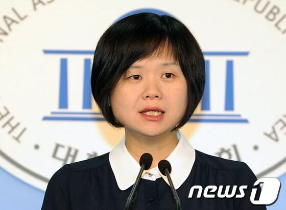 본문 이미지 - 통합진보당 이정미 대변인. 2012.5.18/뉴스1 © News1 이종덕 기자