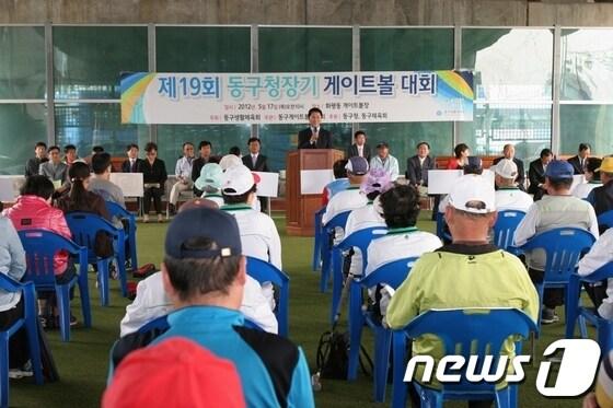 본문 이미지 - 인천시 동구는 지난 17일 동구생활체육회 주최로 화평동 게이트볼장에서‘제19회 동구청장기 게이트볼대회’를 개최했다.  © News1 