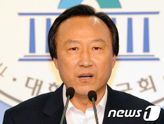 본문 이미지 - 홍일표 새누리당 신임 대변인 2012.5.23/뉴스1 © News1 이종덕 기자
