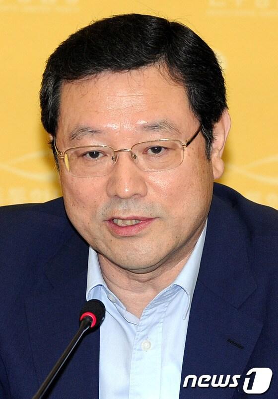 본문 이미지 - 민주통합당 이용섭 정책위의장./뉴스1 © News1 이광호 기자