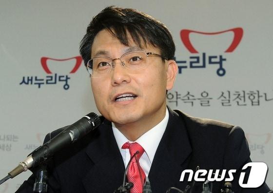 본문 이미지 - 윤상현 새누리당 의원. 2012.6.17/뉴스1 © News1 이종덕 기자