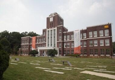 본문 이미지 - 전남대 역사관. /사진제공=전남대 © News1