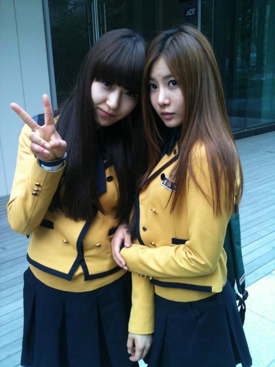 본문 이미지 - 걸그룹 '글램' 공식 페이스북. 이미소(왼쪽)와 다희(오른쪽)© News1 