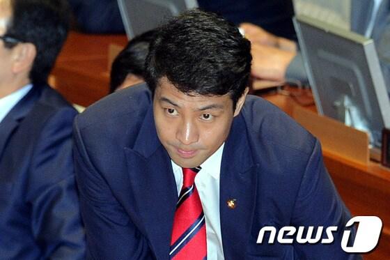 본문 이미지 - 무소속 문대성 의원 .2012.7.2/뉴스1 © News1 이광호 기자