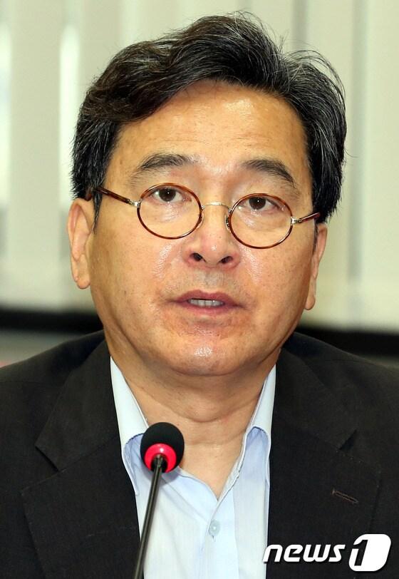 본문 이미지 -                                                                                           새누리당 심재철 최고위원. 2012.7.30/뉴스1 © News1 이광호 기자