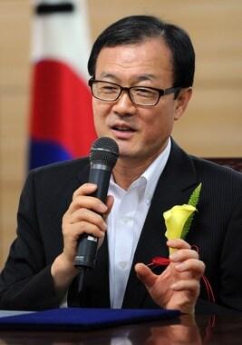 본문 이미지 - 우리금융지주 회장에 이순우 우리은행장이 내정됐다. 2012.7.30/뉴스1 © News1   이명근 기자