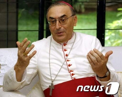 본문 이미지 - 마리오 제나리 대주교. © AFP=News1 