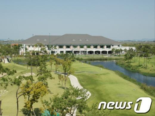 본문 이미지 - 54홀 규모의 무안컨트리클럽. ⓒ News1