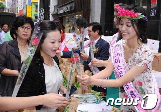 본문 이미지 - . 2012.8.23/뉴스1 © News1 김철중 기자
