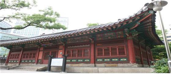 본문 이미지 - 사적 213호인 우정총국. 조선 후기 우체업무를 관장한 관청으로 한국 최초의 우편행정관서로서, 1884년(고종 21) 종래 역참제(驛站制)에서 탈피해 근대적 통신제도를 도입, 설치됐다. © News1 