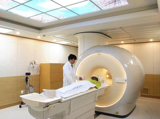 본문 이미지 - 단국대병원이 전국에서 4번째로 도입한 최신 MRI(자기공명영상) 장비 필립스 인제니아(Philips Ingenia) 3.0T. © News1