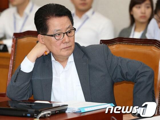 본문 이미지 - 민주당 박지원 전 원내대표. 2012.9.12/뉴스1 © News1   양동욱 기자