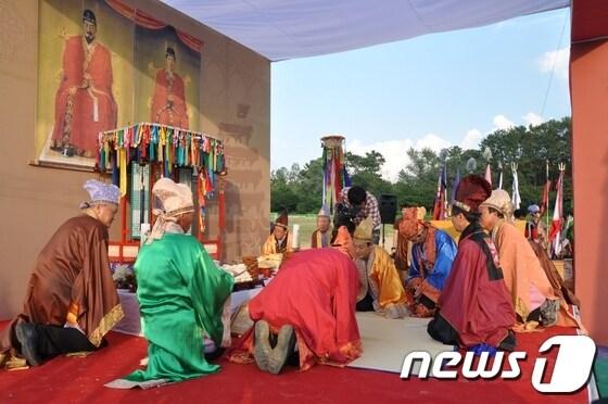 본문 이미지 - 익산시는 미륵사지에서 무왕제례 행사를 가졌다. © News1  