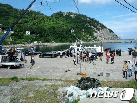 본문 이미지 - 청산도에서 이뤄진 영화 '남쪽으로 튀어라' 촬영/사진제공=완도군 © News1 