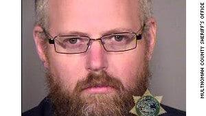 본문 이미지 - 친딸의 포르노 사진을 찍어 유통시킨 혐의를 받고 있는 마이클 세라피스 프리먼. (사진=CNN) © News1  