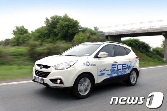 본문 이미지 - 현대차, '투싼ix 수소연료전지차' 퓨처오토 어워드 1위 수상(사진제공=현대자동차)© News1