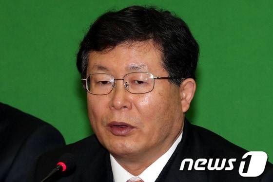 본문 이미지 - 설훈 새정치민주연합 의원. 2013.1.13/뉴스1 © News1   이광호 기자