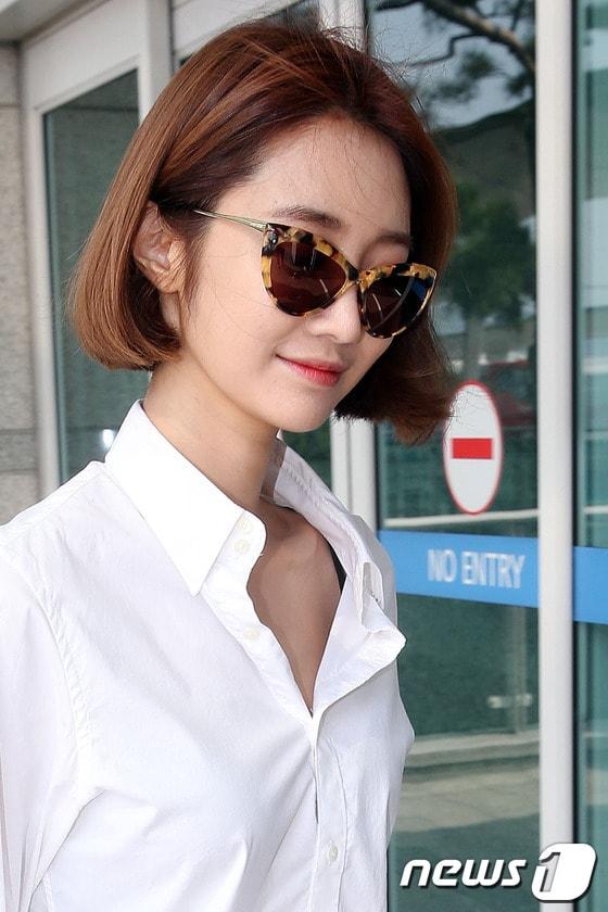 본문 이미지 - 배우 고준희가 잡지 화보 촬영 차 프랑스 파리로 10일 오전 인천국제공항을 통해 출국하고 있다. 2013.10.10 스타뉴스/뉴스1  © News1   (서울=뉴스1)