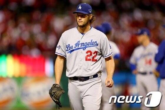 본문 이미지 - LA 다저스의 클레이튼 커쇼. © AFP=News1   