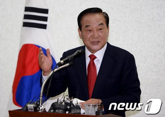 본문 이미지 - 서청원 전 한나라당 대표. 2013.10.2/뉴스1 © News1   이동원 기자